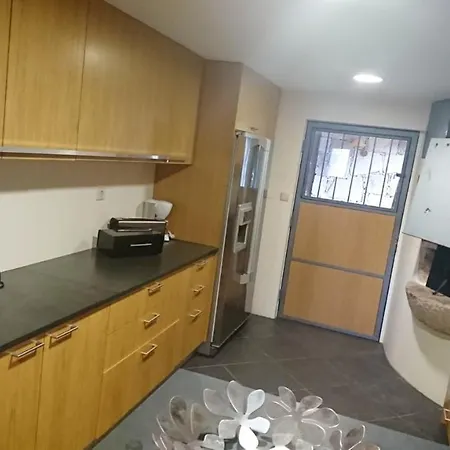 Beautiful In With Pool&garden *