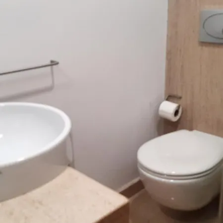 Beautiful In With Pool&garden Villa