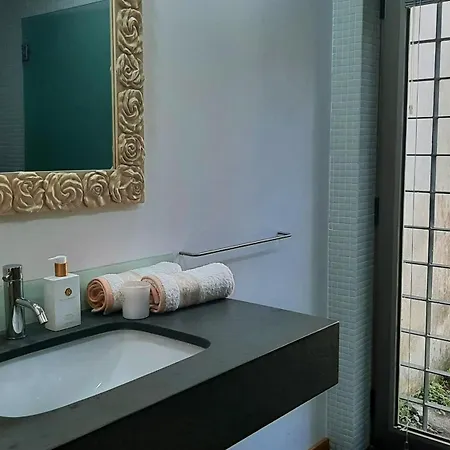 Beautiful In With Pool&garden *