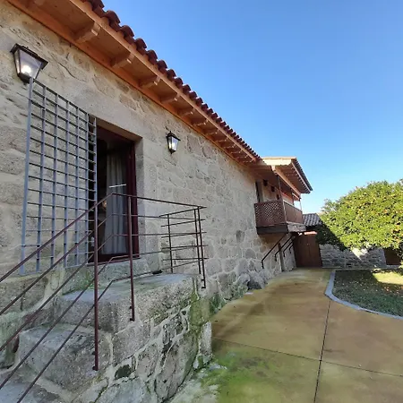 Beautiful In With Pool And Garden *