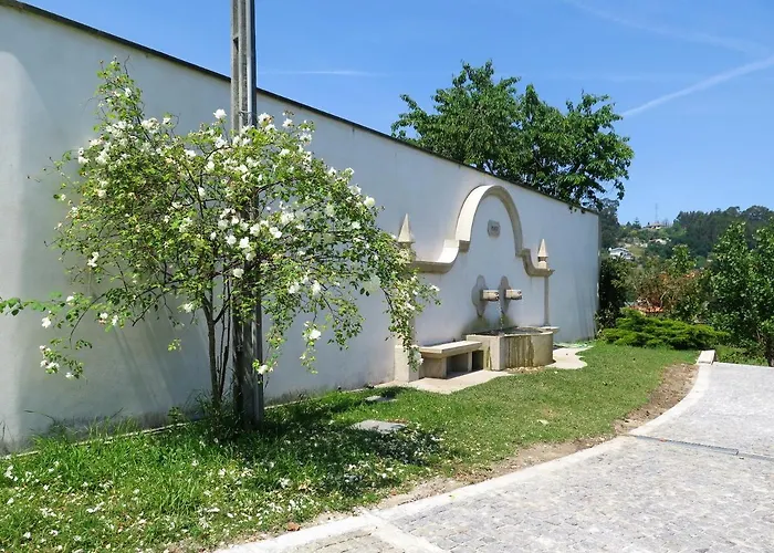 Beautiful In With Pool And Garden Vila