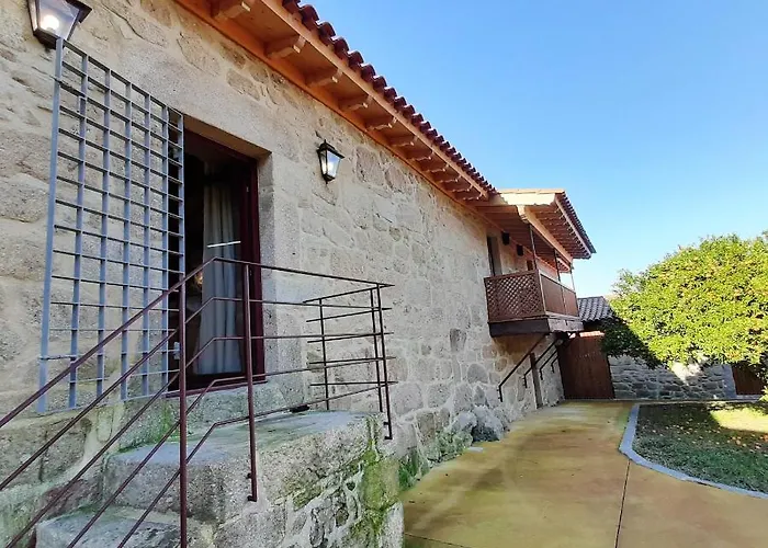 Beautiful In With Pool And Garden Vila