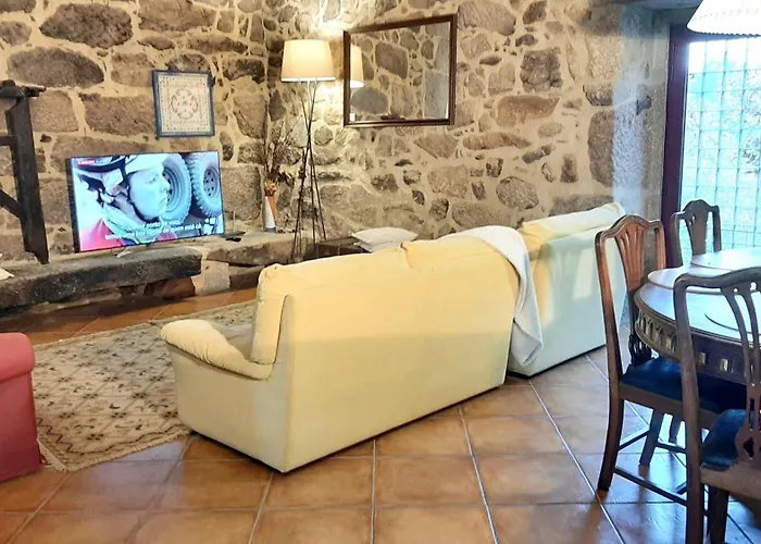 Beautiful In With Pool And Garden