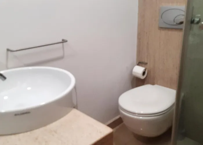 Beautiful In With Pool And Garden Vila