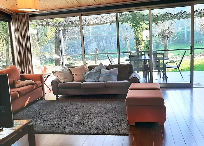 Beautiful In With Pool And Garden *